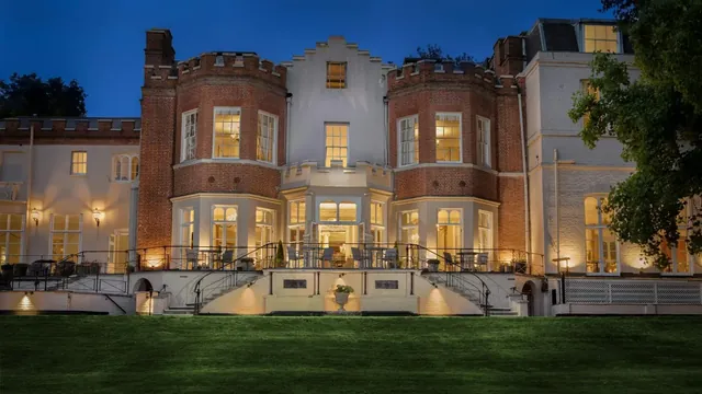 Taplow House Hotel & Spa - Image 2