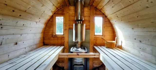 Andark Lake & Swanwick Seals Sauna