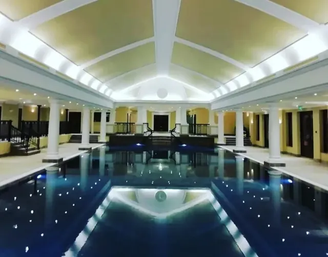 The Athenaeum Club - Image 2