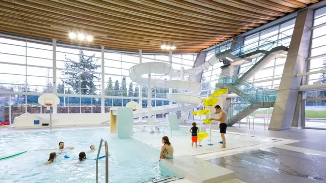Grandview Heights Aquatic Centre - Image 2