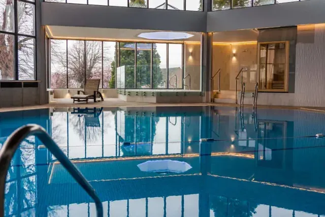 Blunsdon House Hotel Pool & Spa - Image 3