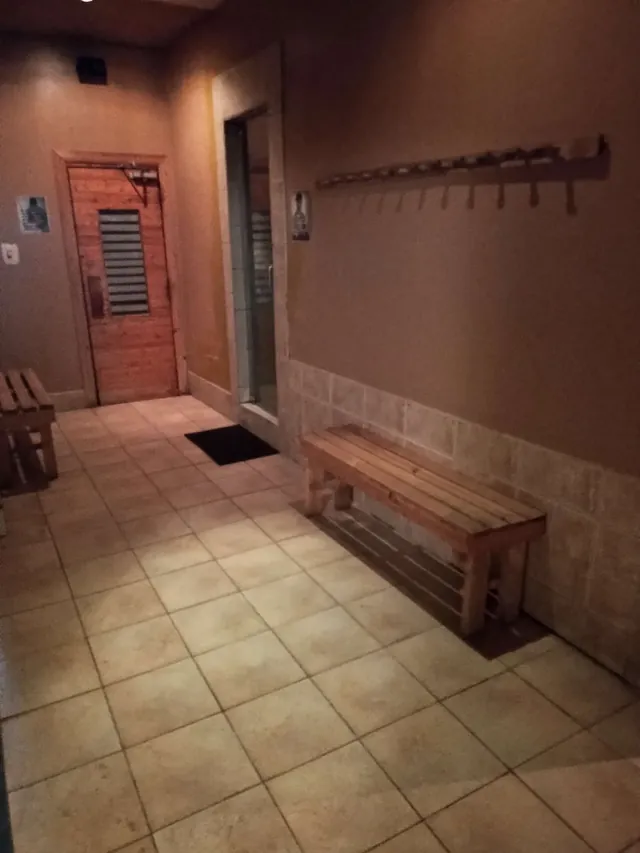 Splash Steam and Sauna