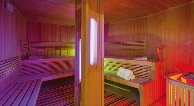 Nells Park Hotel Spa - Image 2