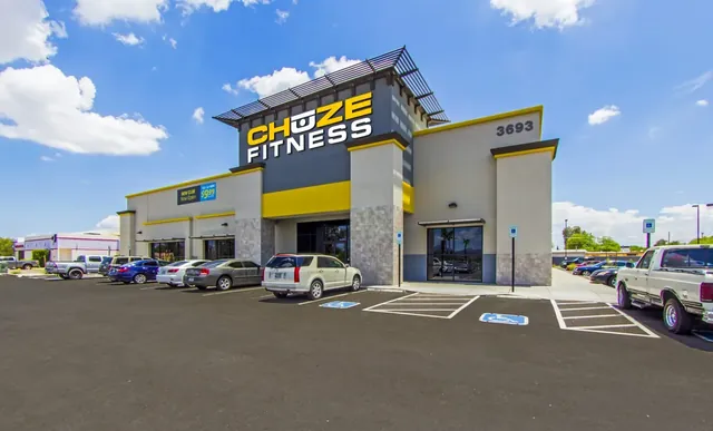 Chuze Fitness Ajo & 16th