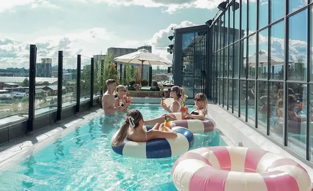 Voltage Lounge Pool Club