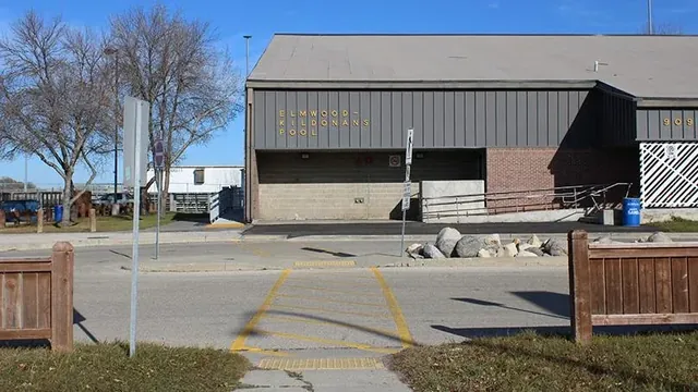 Elmwood Kildonans Pool - Image 3
