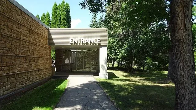 St. James Assiniboia Centennial Pool - Image 3