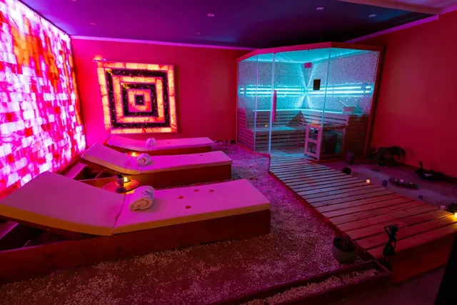 Inova Spa Private Sauna - Image 2