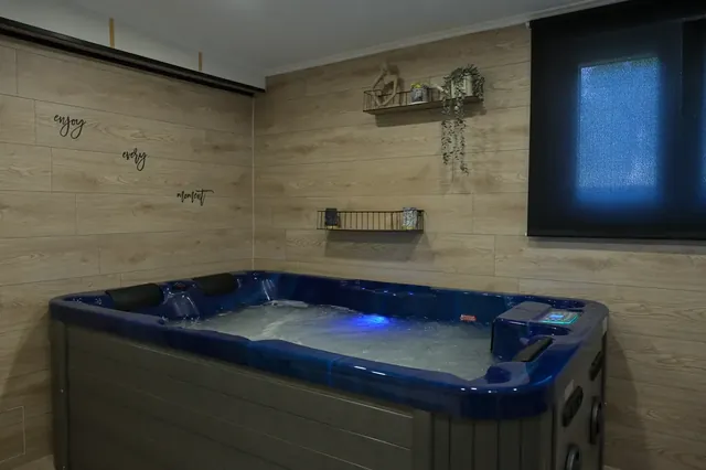 Mikro Studio EveXias